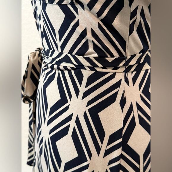 EnFocus Studio Geometric Black/Cream Dress, Work, Office Attire, Size 8 - Picture 8 of 9